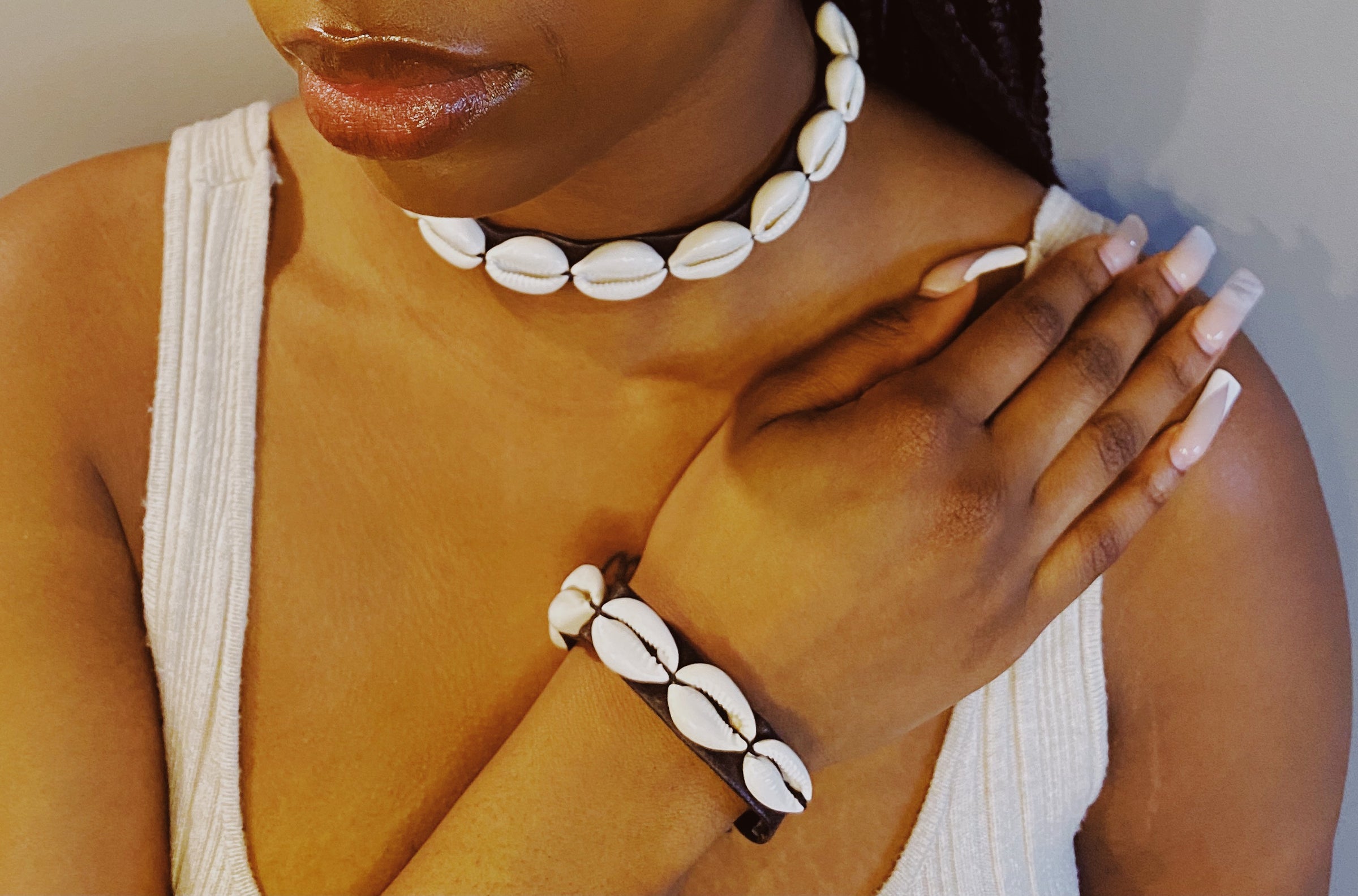 Leather Cowrie Shell Necklace and Bracelet Set